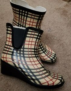Ankle length rain boots.